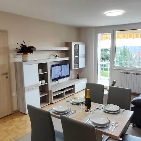 Bright With Terrace For 5 Pax Dd2 Lucija